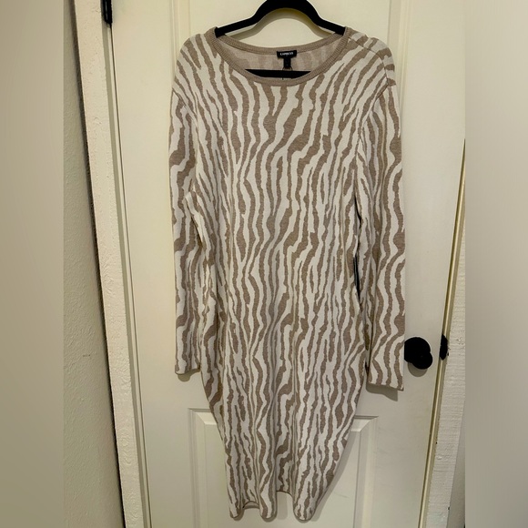 Women’s XL Express Sweater Dress - Picture 1 of 1